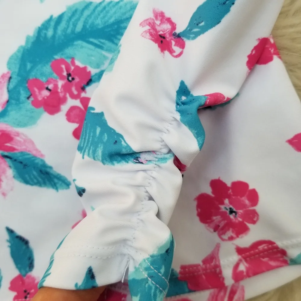 NWT Snapper Rock Fuschia Lily Ruffle Set
